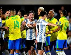 PG在线网站-巴西前锋突然宣布退役，球迷震撼