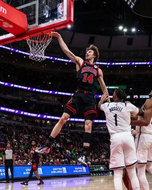 PG电子官网-公牛主场大胜尼克斯，拉文