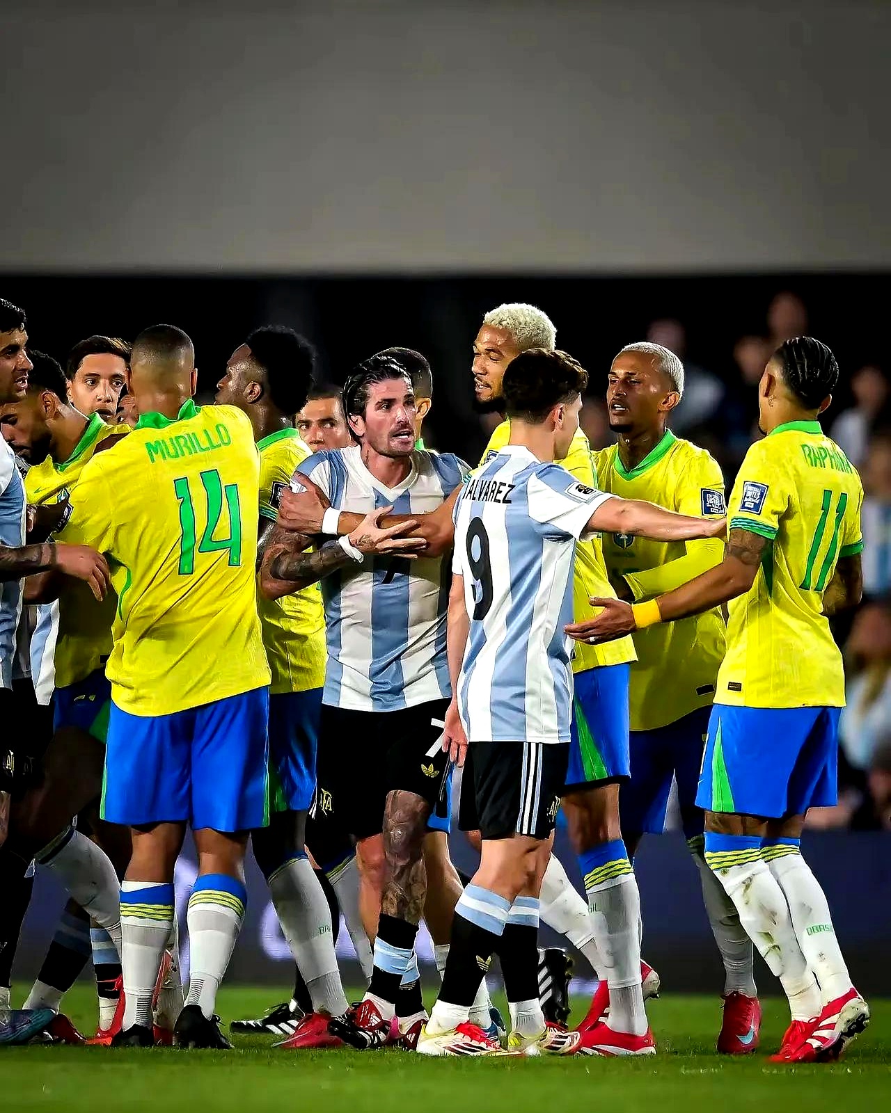 PG在线网站-巴西前锋突然宣布退役，球迷震撼