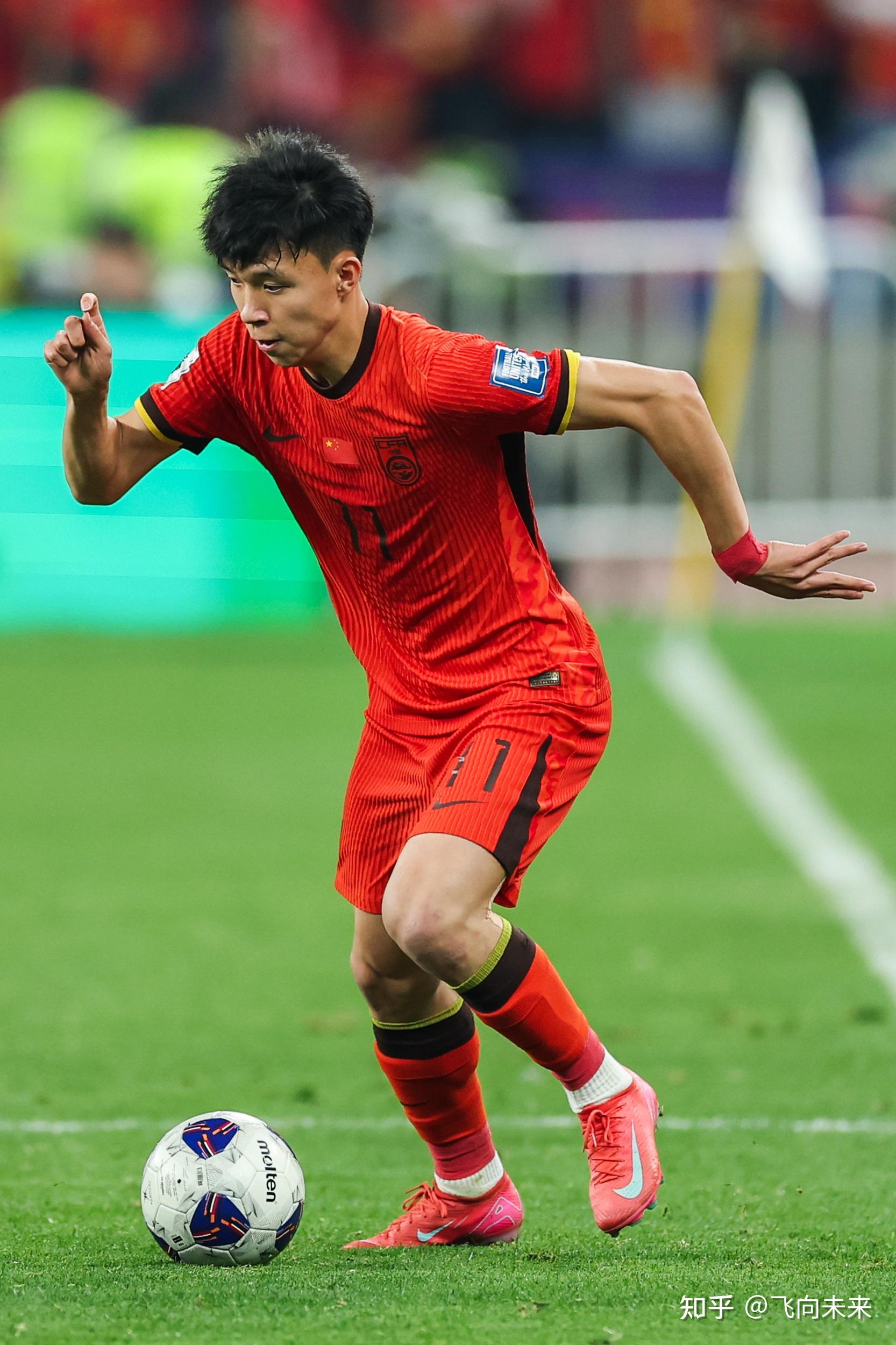 PG电子线上登入-主力球员备战期间表现出色，备受瞩目