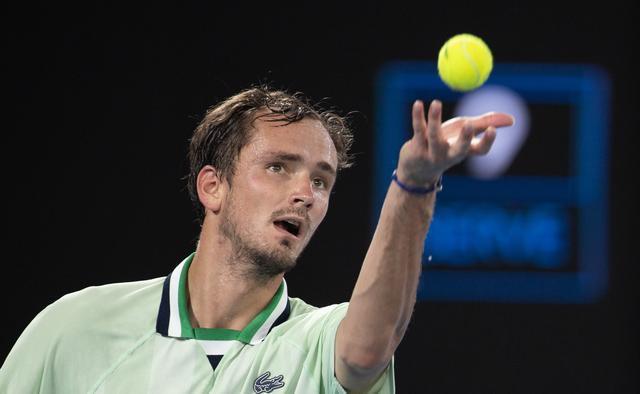 PG中国官网-德国网球队完胜西班牙网球队，梅德韦杰夫绝境逆转